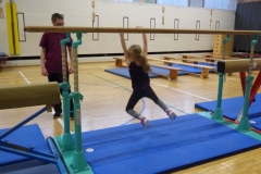 2018-12-21_weihnachtsturnen-ninja-warrior_045